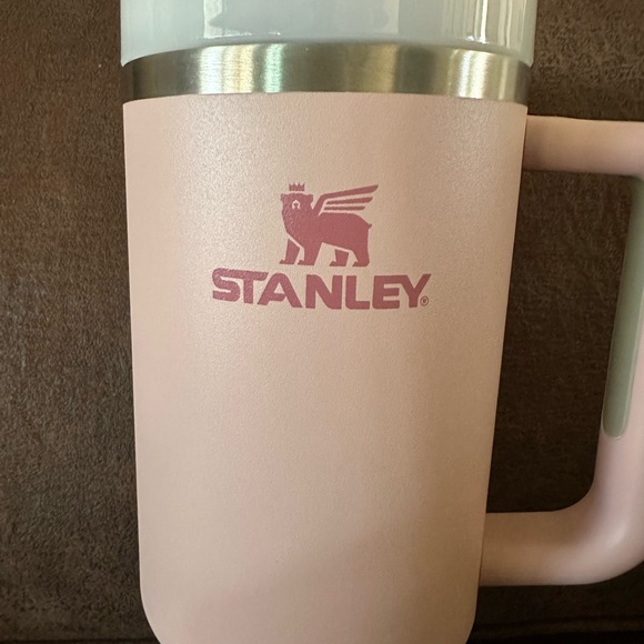 Stanley Quencher 40 oz Tumbler - Picture 2 of 6